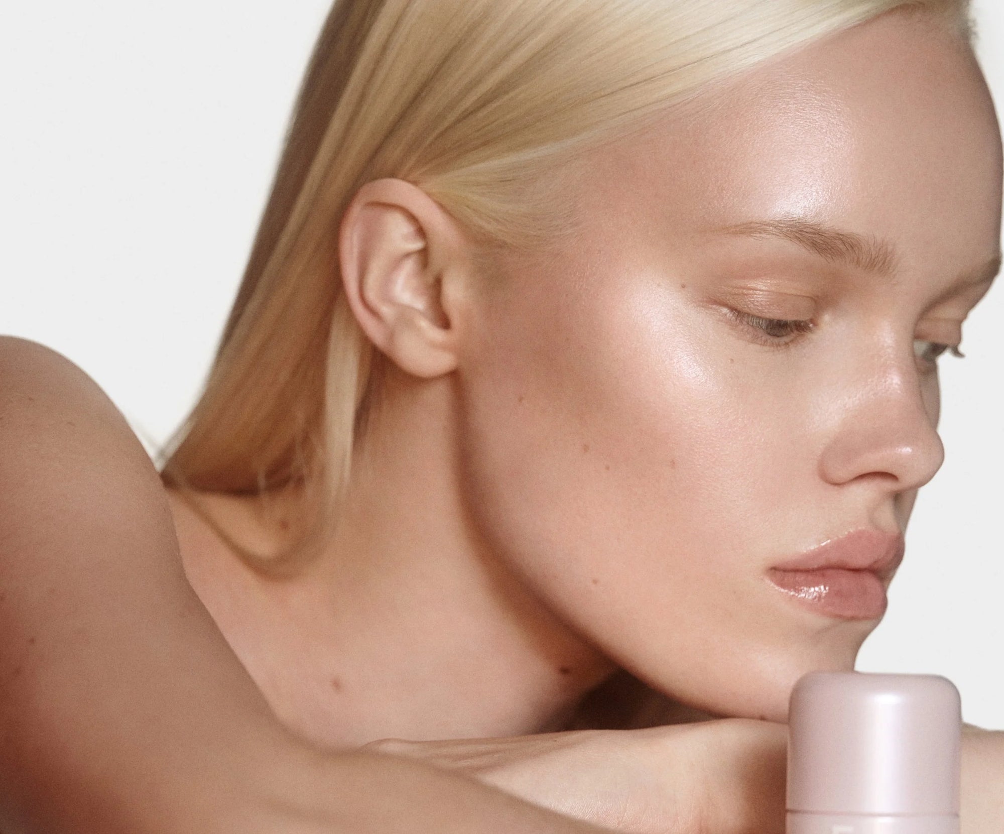 rhode highlight milk pearly pink