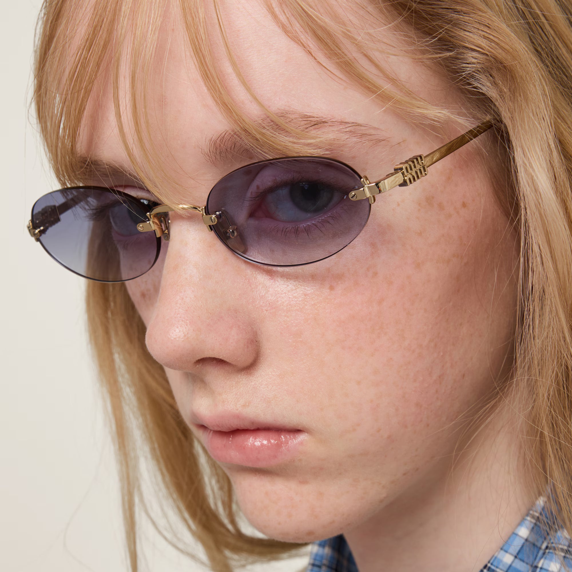 miu miu logo sunglasses