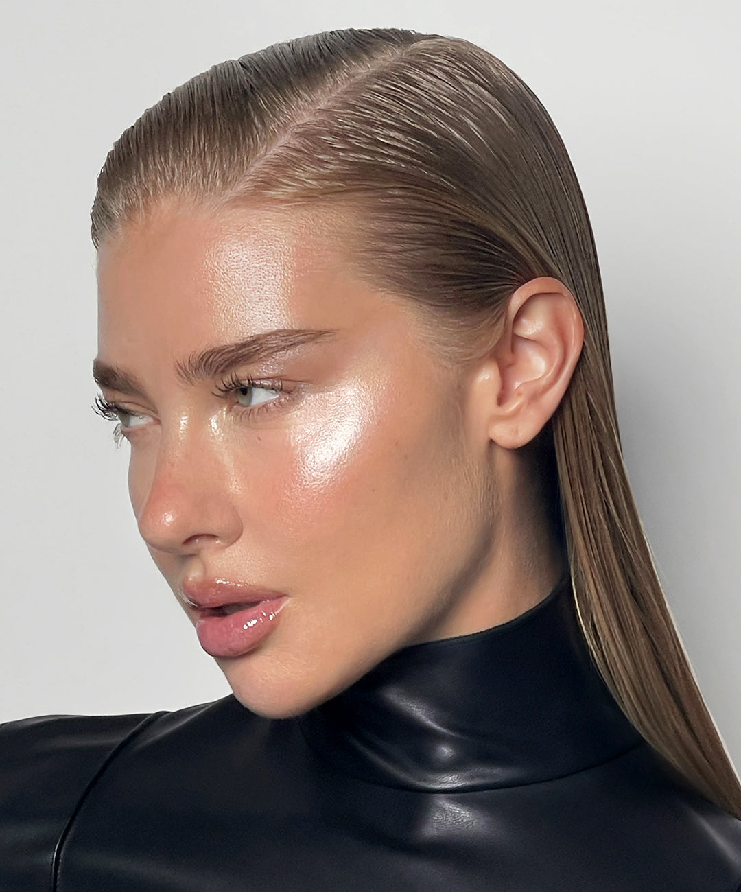 refy lip gloss chrome