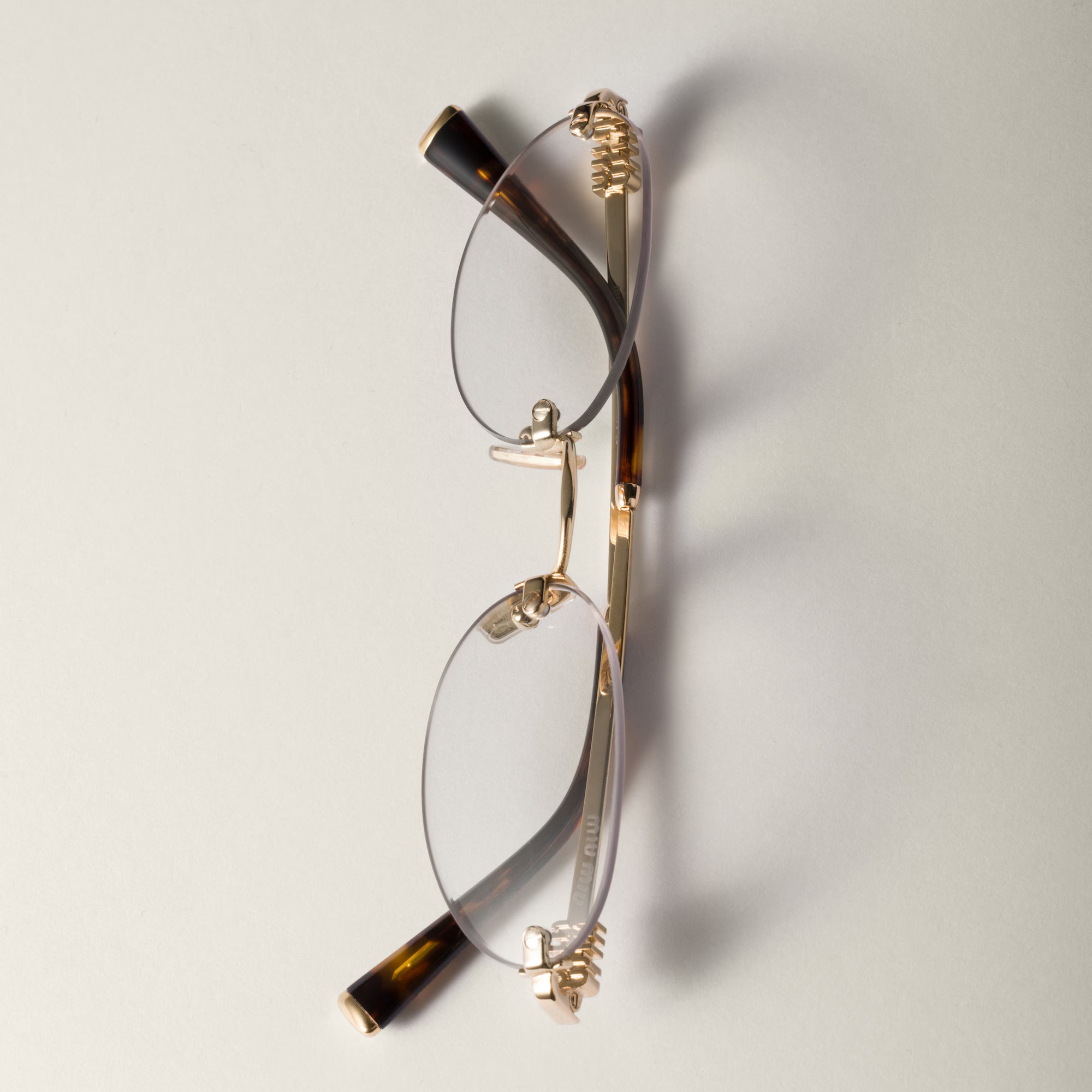 miu miu logo sunglasses