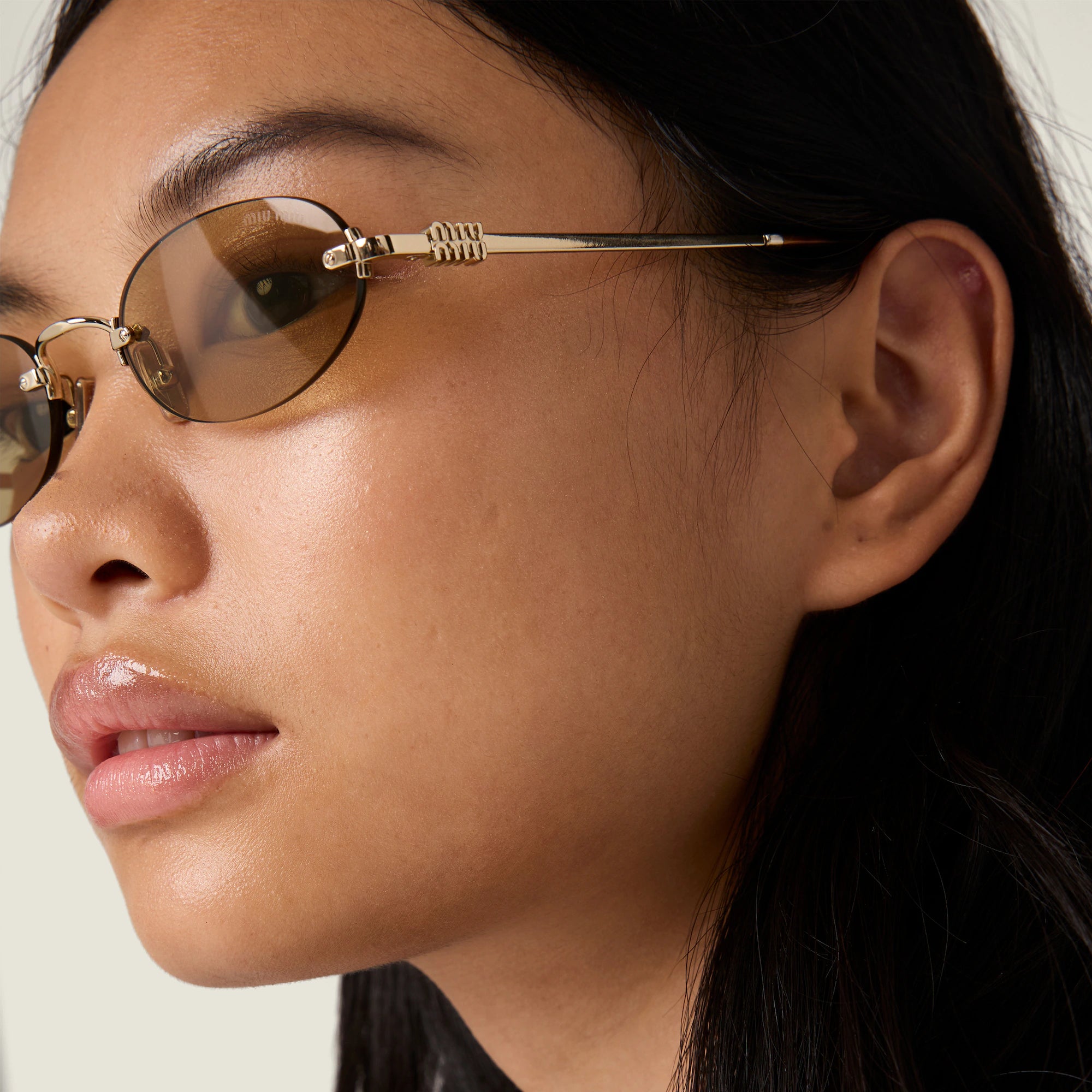 miu miu logo sunglasses