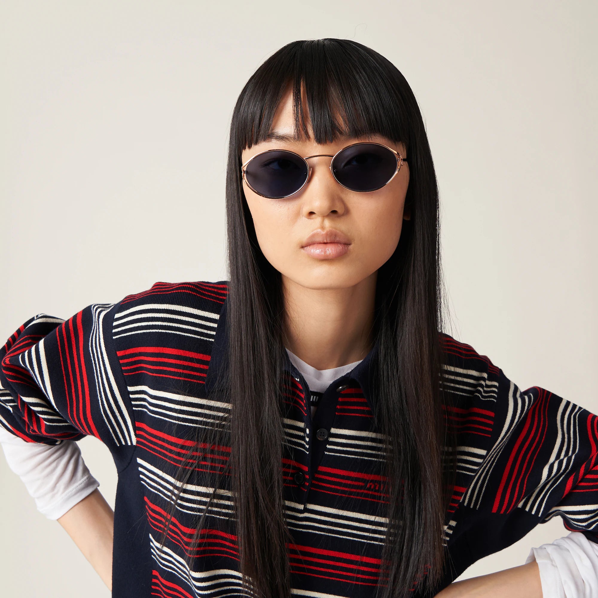 miu miu logo sunglasses
