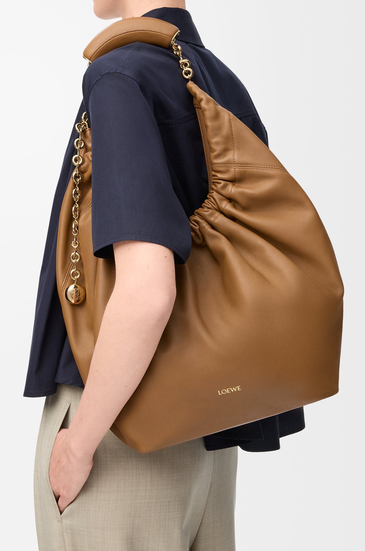 LOEWE Medium Squeeze bag in mellow nappa lambskin