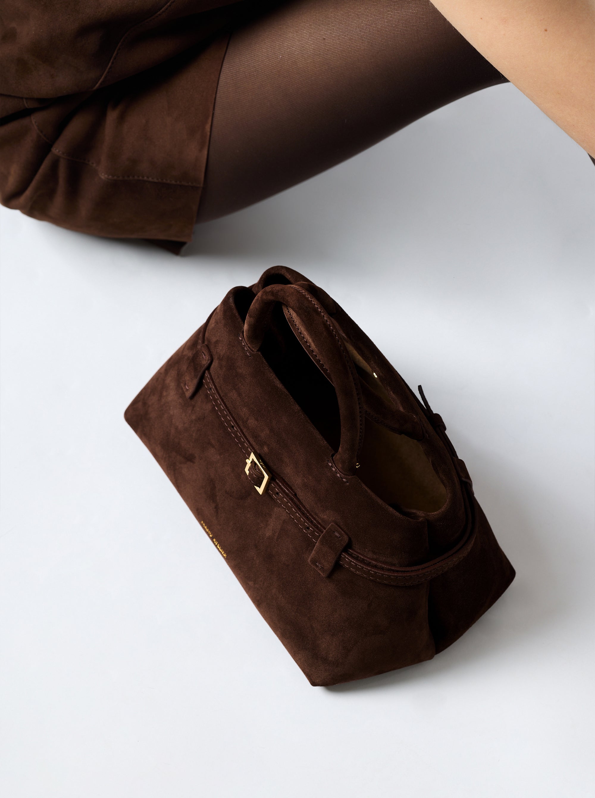 Manu Atelier Le Cambon 25 Deep Brown Suede