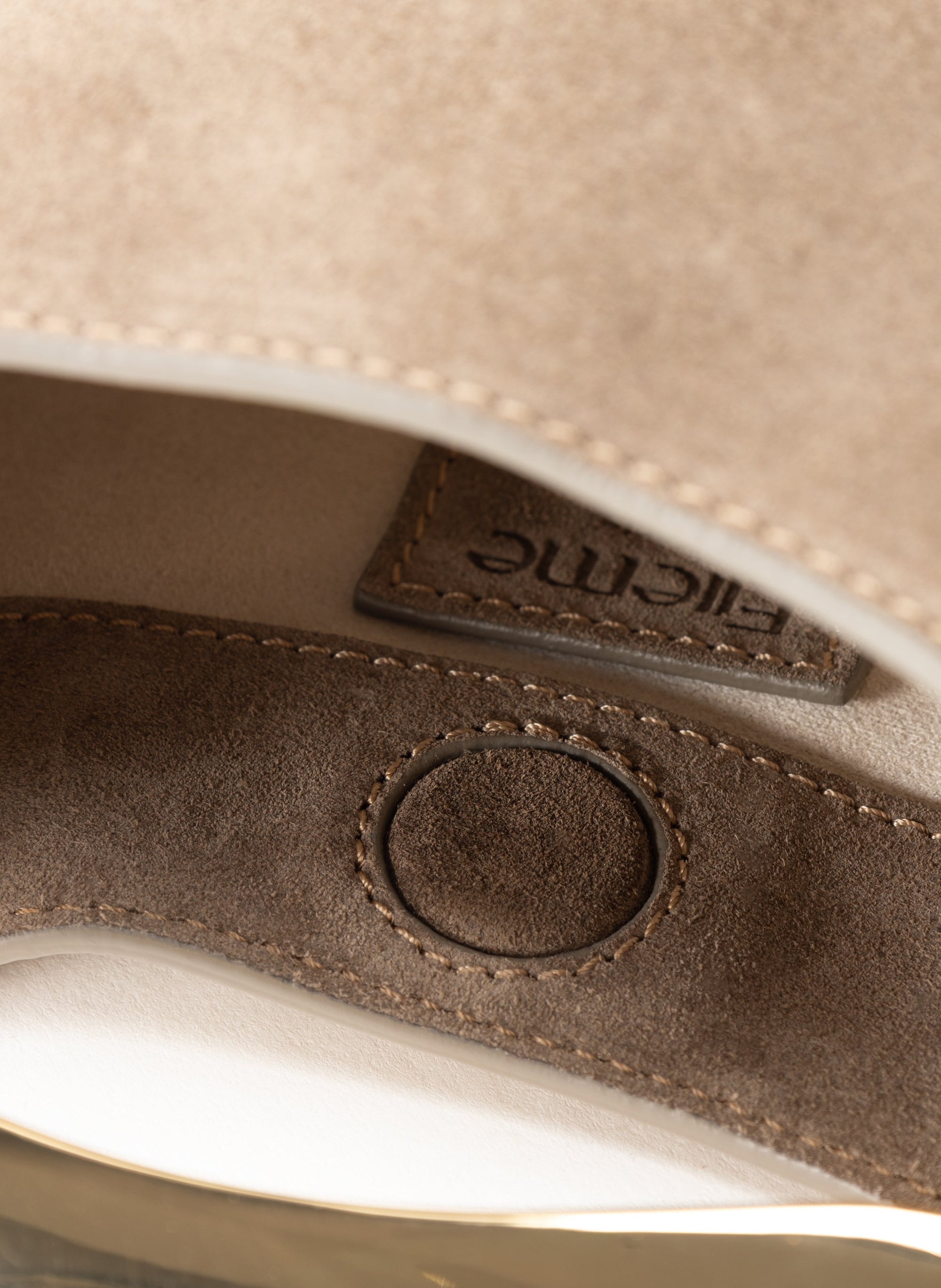 Elleme Mini Boomerang Suede Taupe