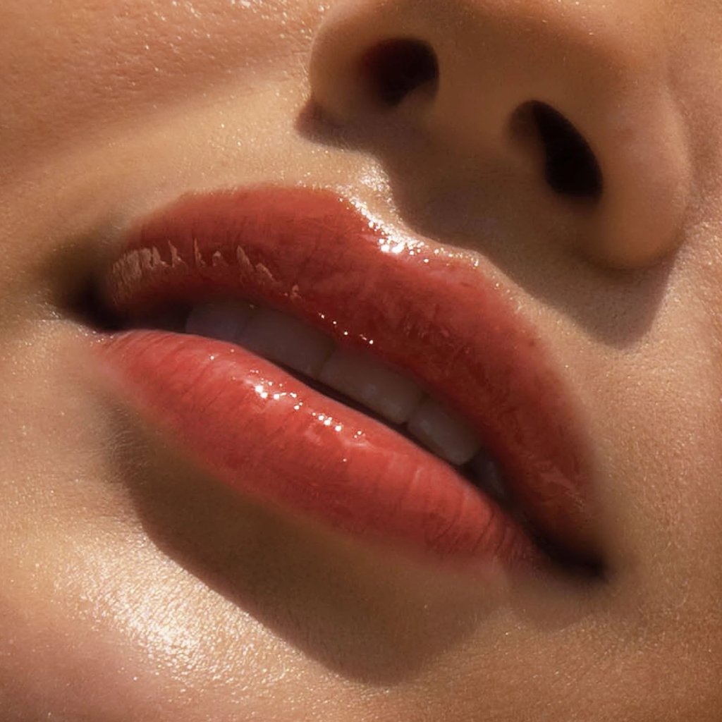 tower 28 shineon lip oil jelly fire