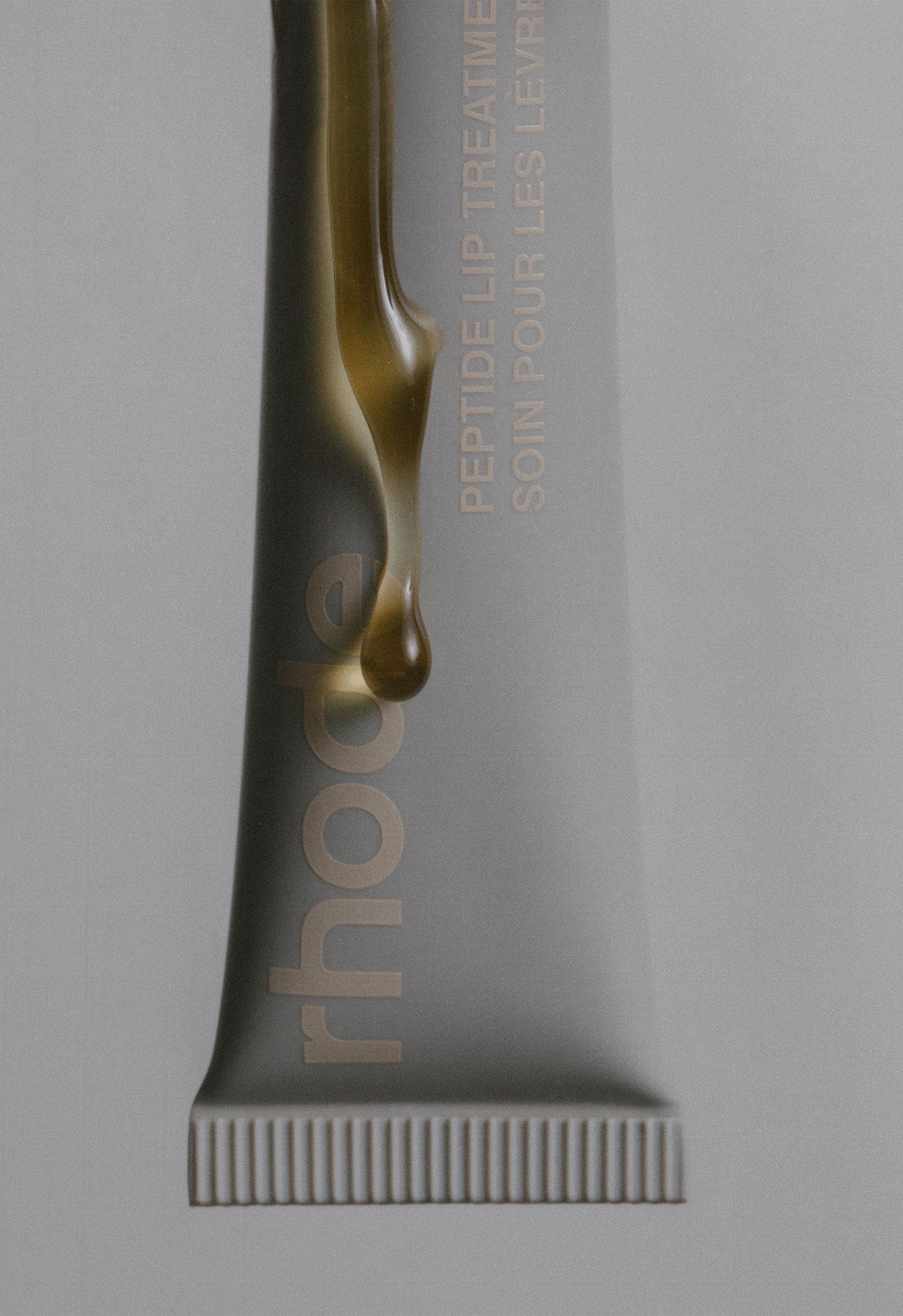 ošetření rtů Rhode Peptide Salted Caramel