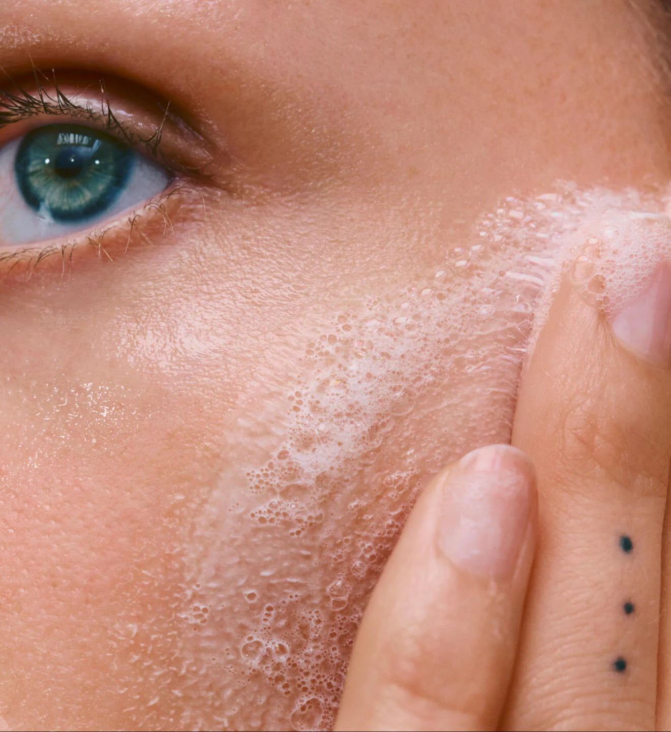 rhode pineapple refresh