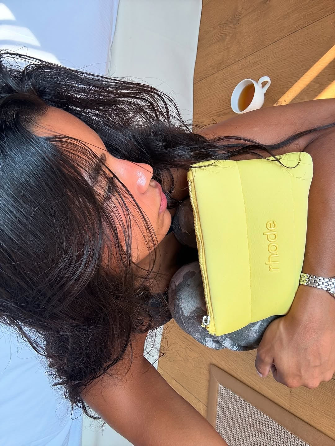 rhode bubble bag yellow – blush