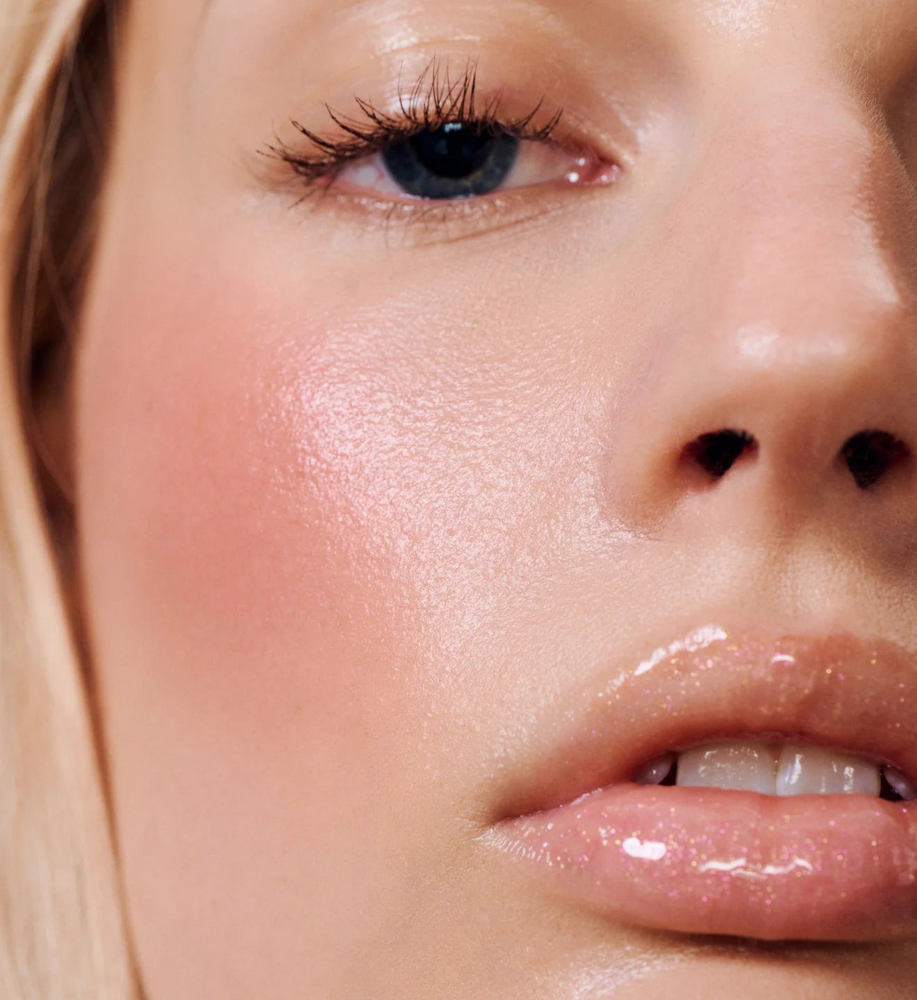 rhode pocket blush tan line